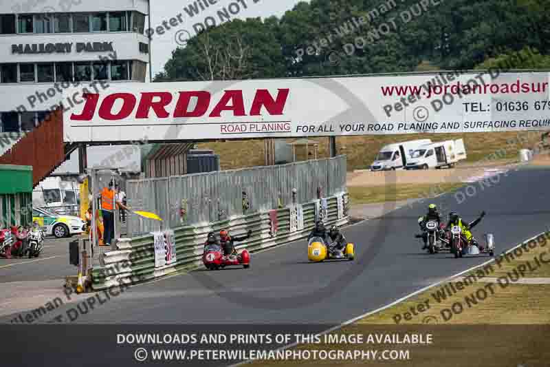 Vintage motorcycle club;eventdigitalimages;mallory park;mallory park trackday photographs;no limits trackdays;peter wileman photography;trackday digital images;trackday photos;vmcc festival 1000 bikes photographs
